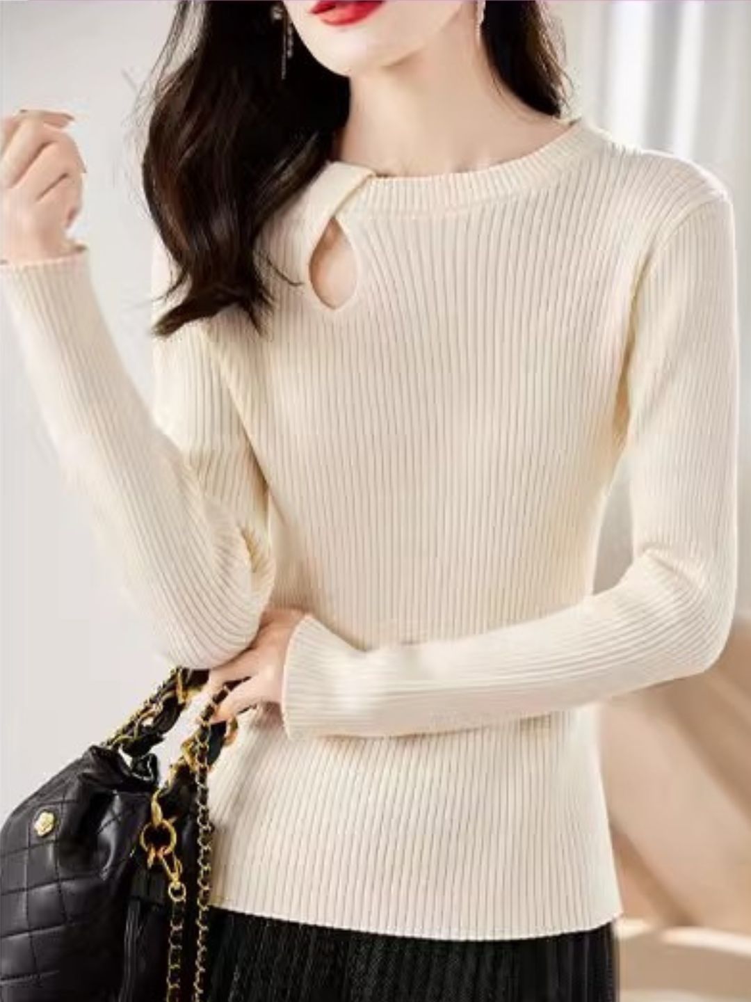 Round Neck Hollow Pullover Sweater