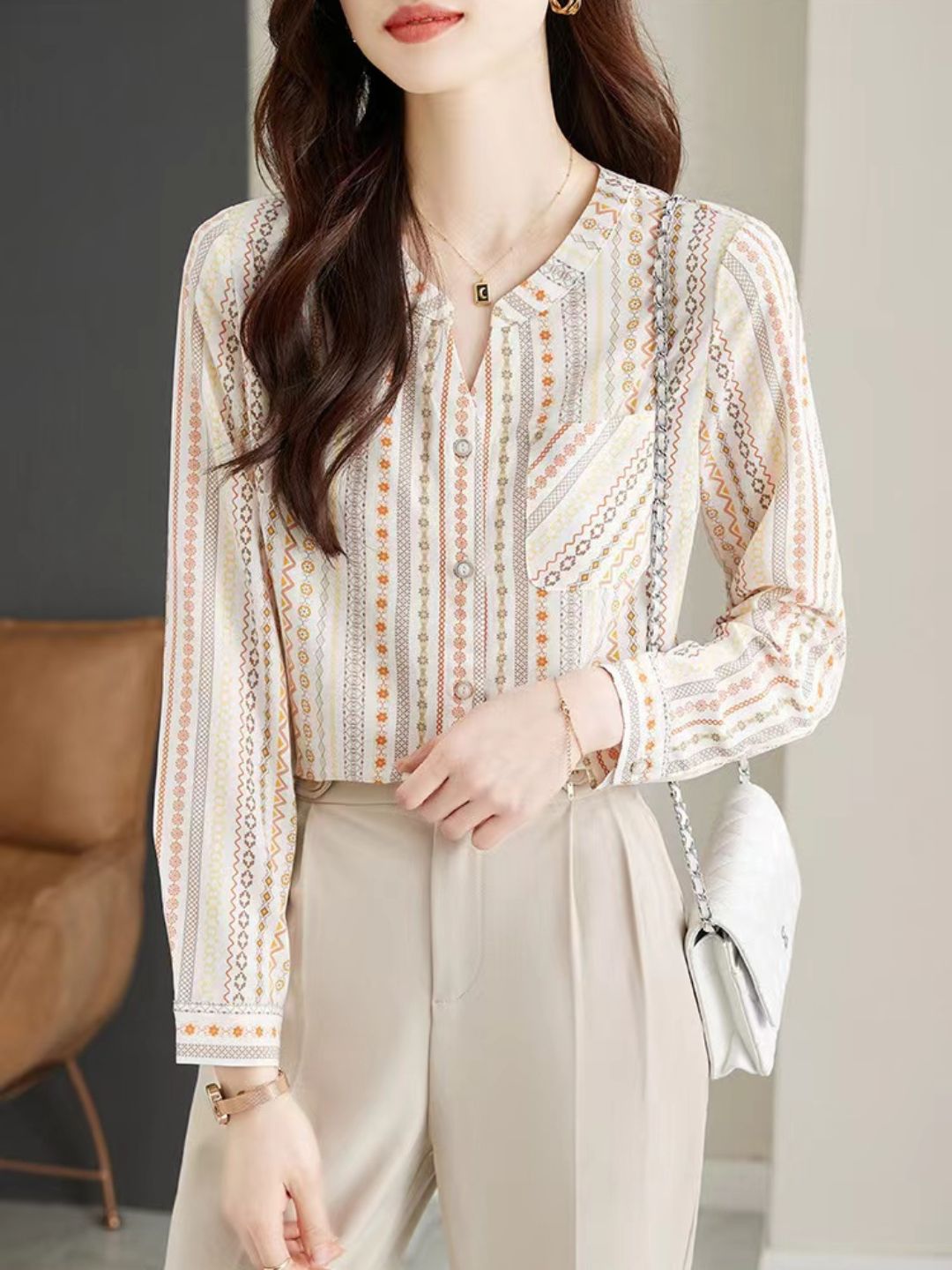 V-neck Print Chiffon Top