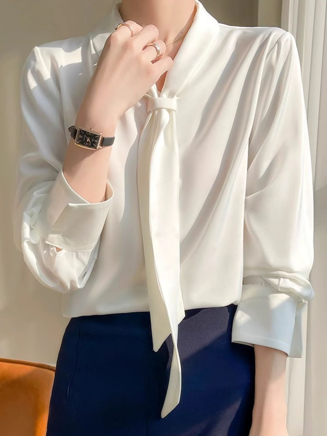Elegant Long-Sleeved Shirt With Flowing Collar