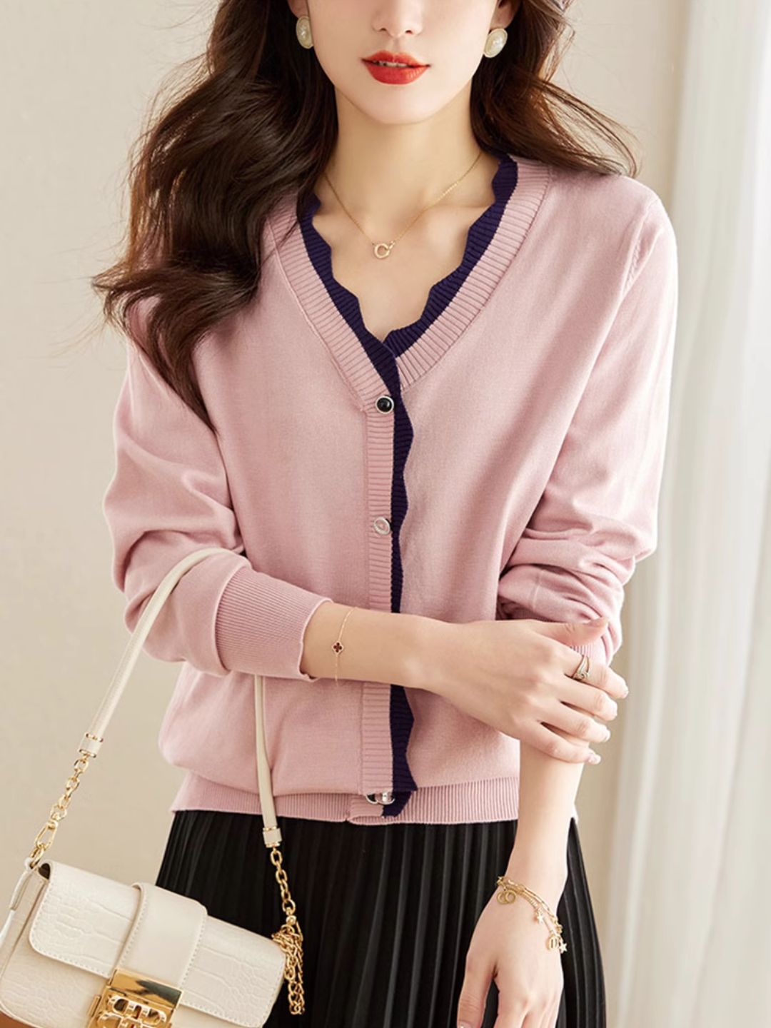 Loose V-neck Knitted Top