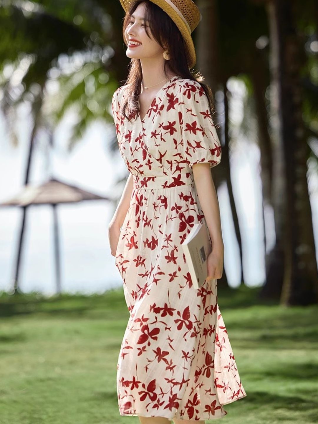 V-neck Floral Short-sleeved Dress