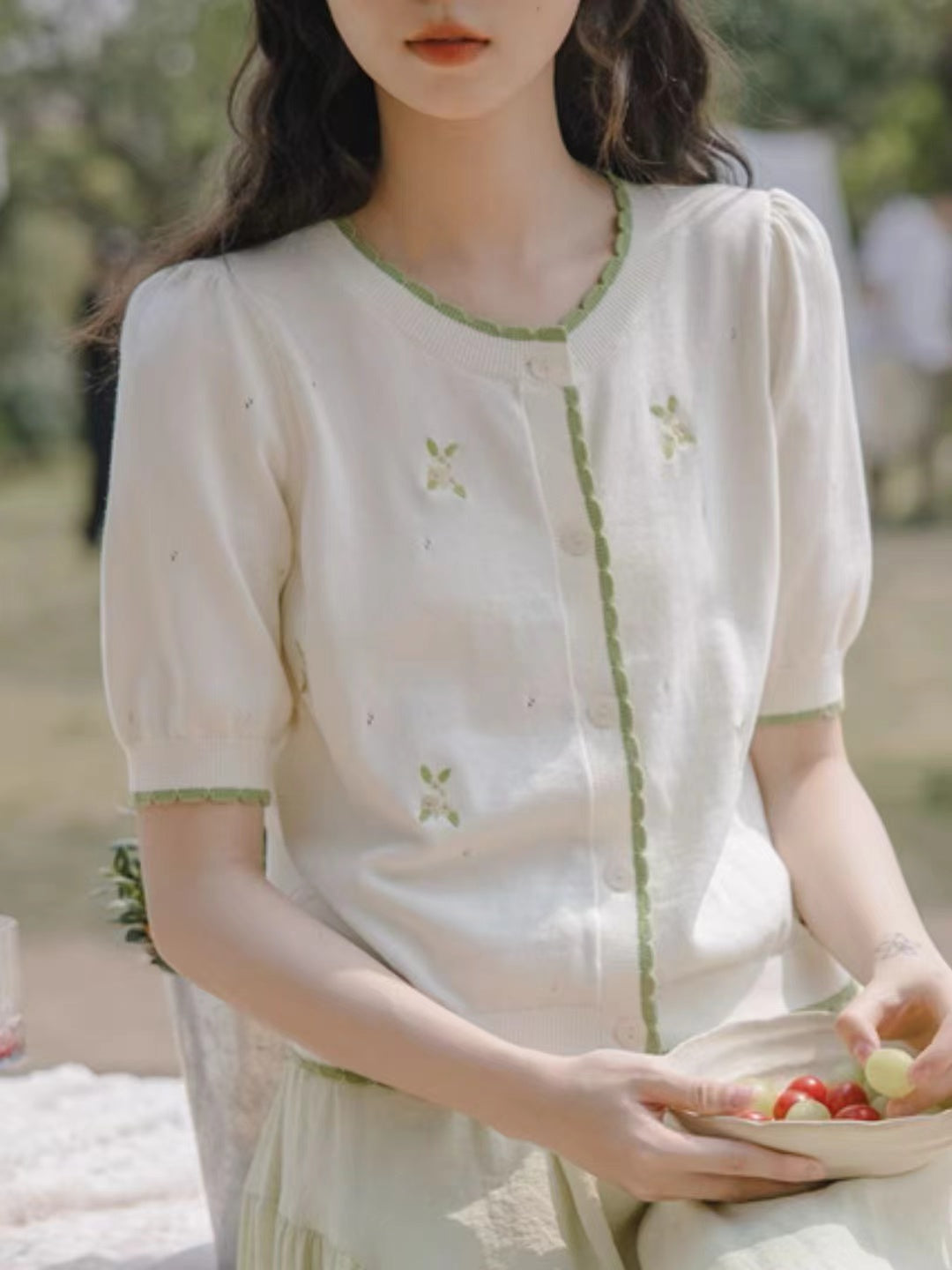 Contrast Color Crew Neck Embroidered Shirt