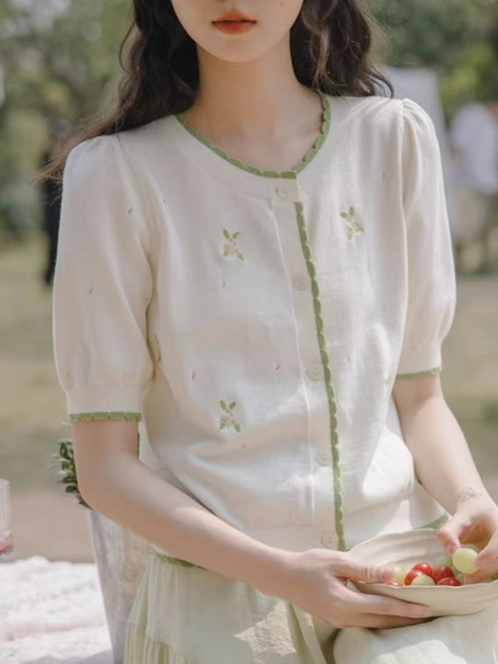 Contrast Color Crew Neck Embroidered Shirt