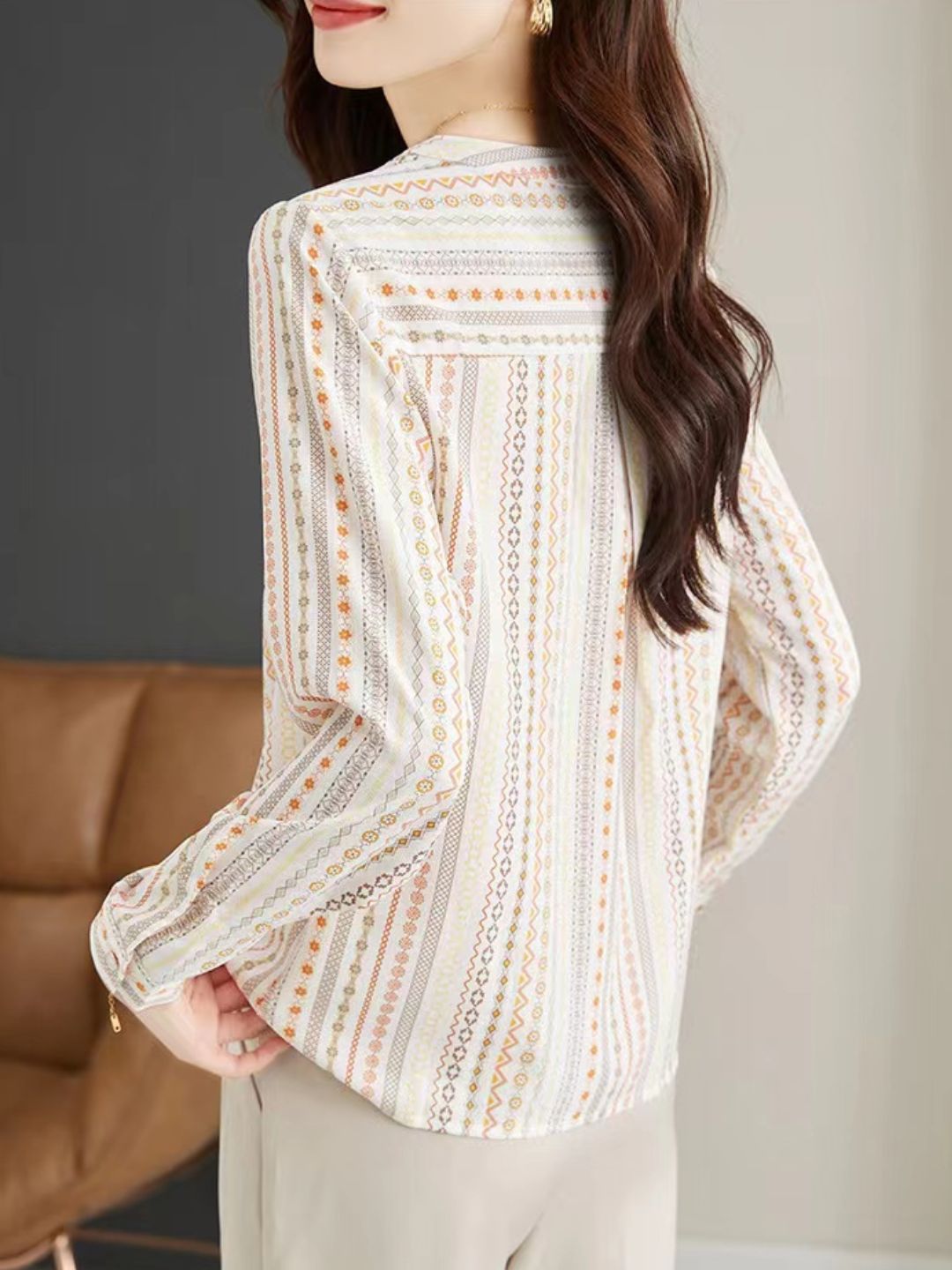 V-neck Print Chiffon Top