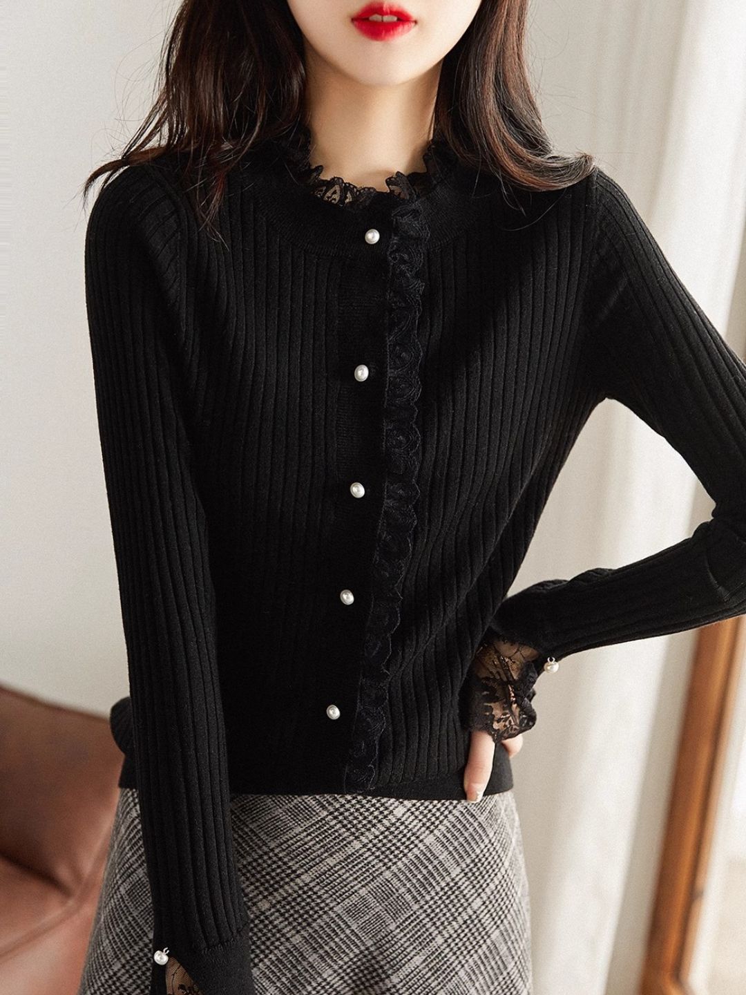 Temperament Lace Sleeve Sweater - Black