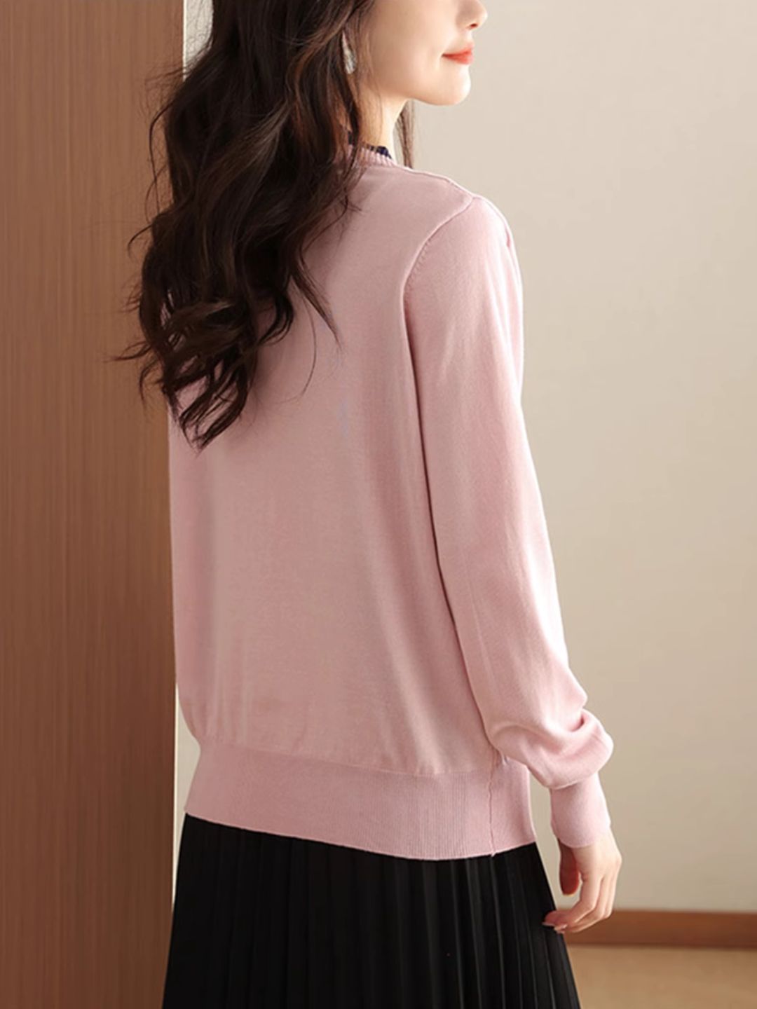 Loose V-neck Knitted Top