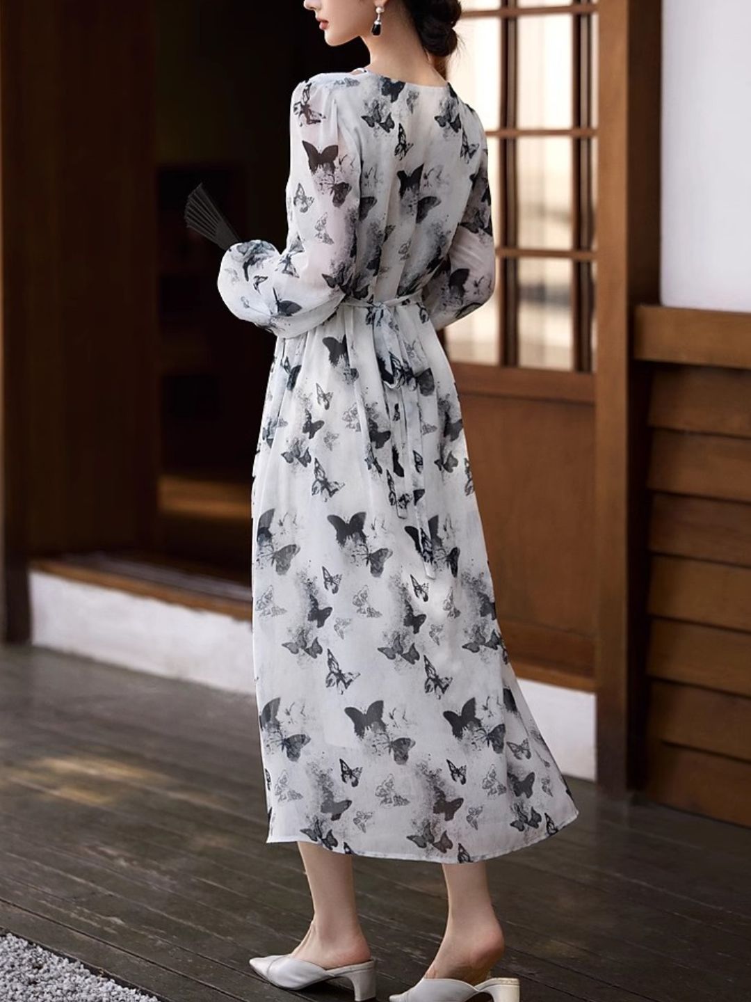 Elegant Butterfly Print V-Neck Dress