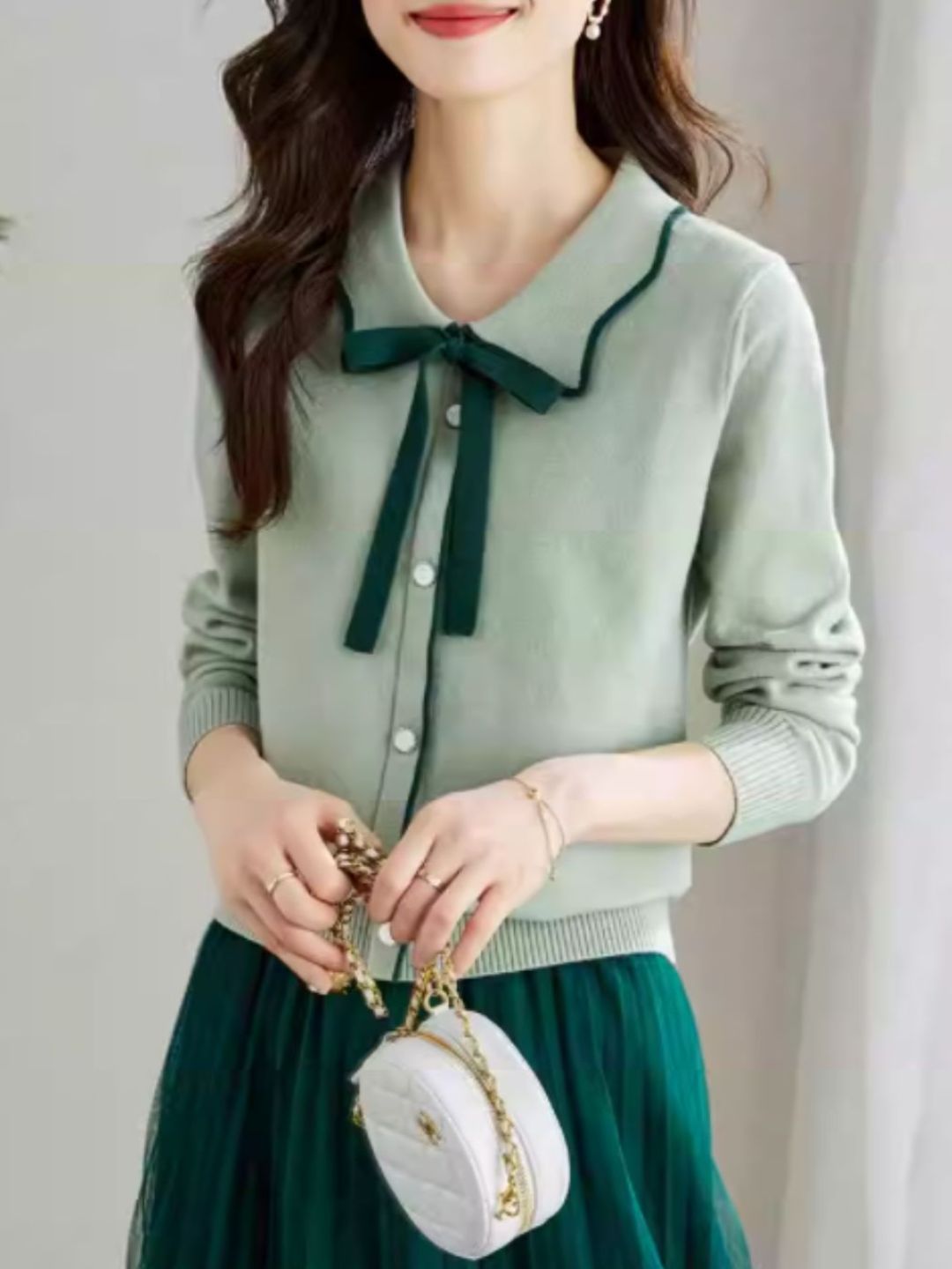 Doll Collar Contrast Bow Sweater