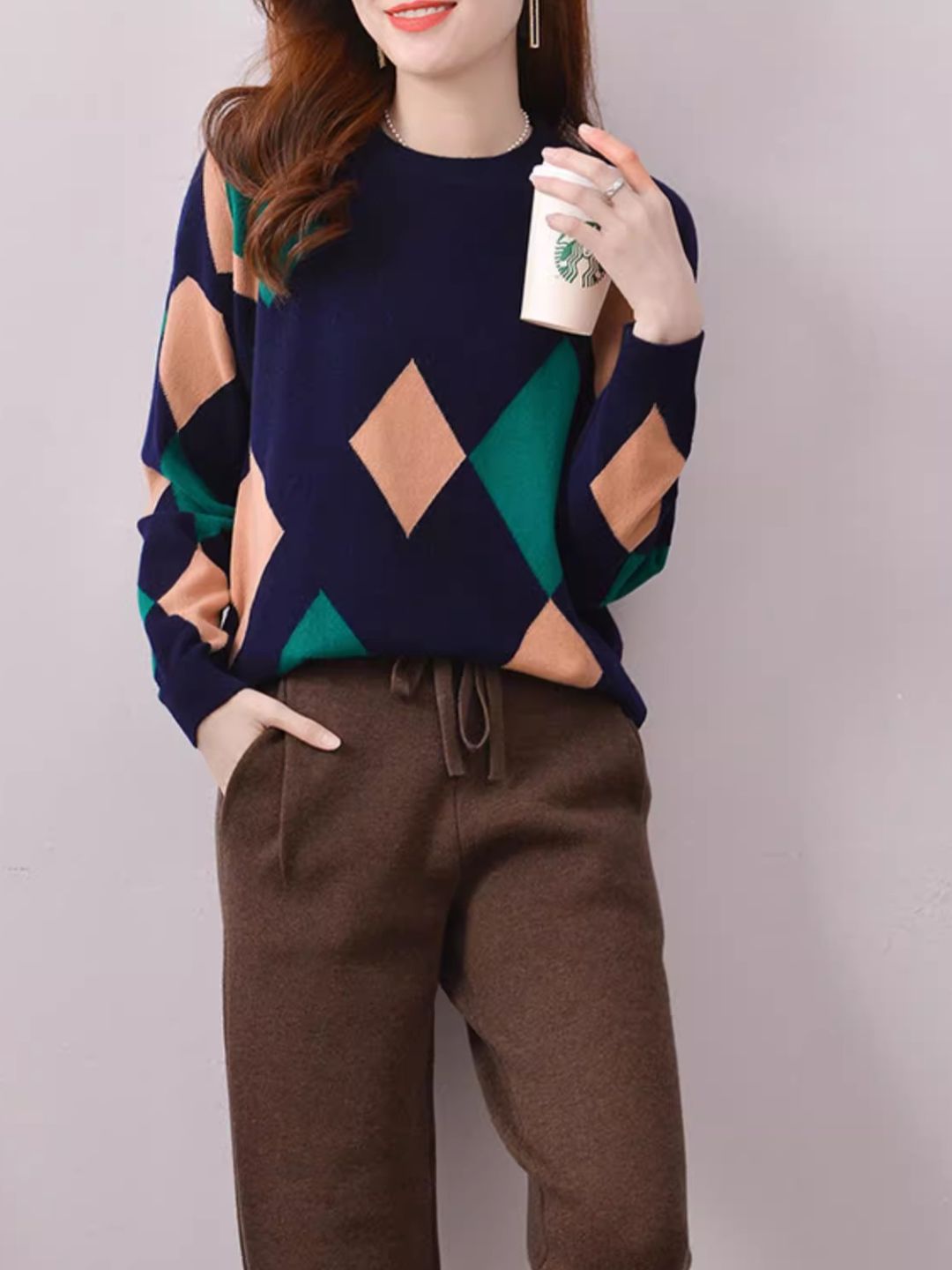 Diamond Pattern Crew Neck Sweater