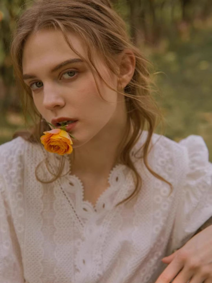 V-neck Lace Puff Sleeve Shirt