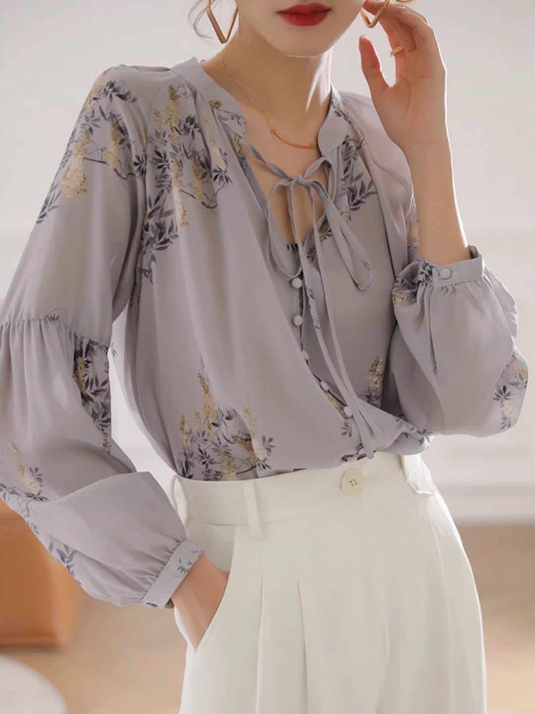 Loose-Fitting Lantern Shirt