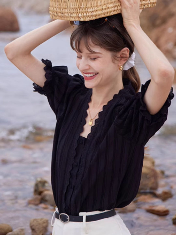 Lace V-neck Short-sleeved Shirt