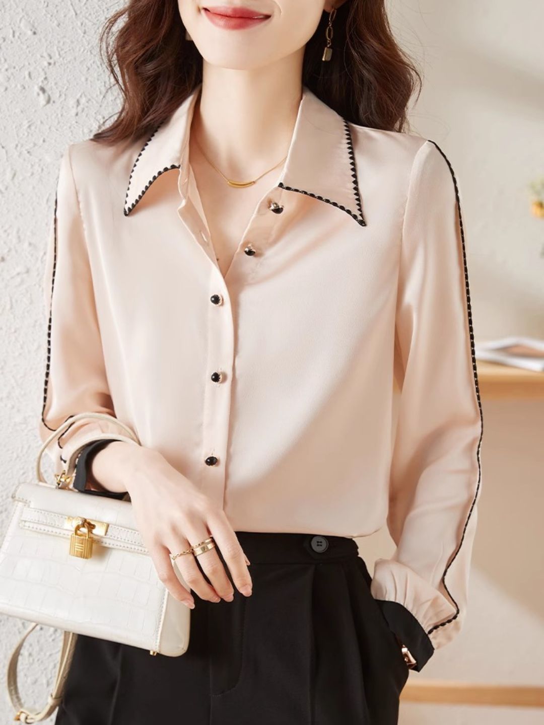 Gentle Commuting Chiffon Shirt