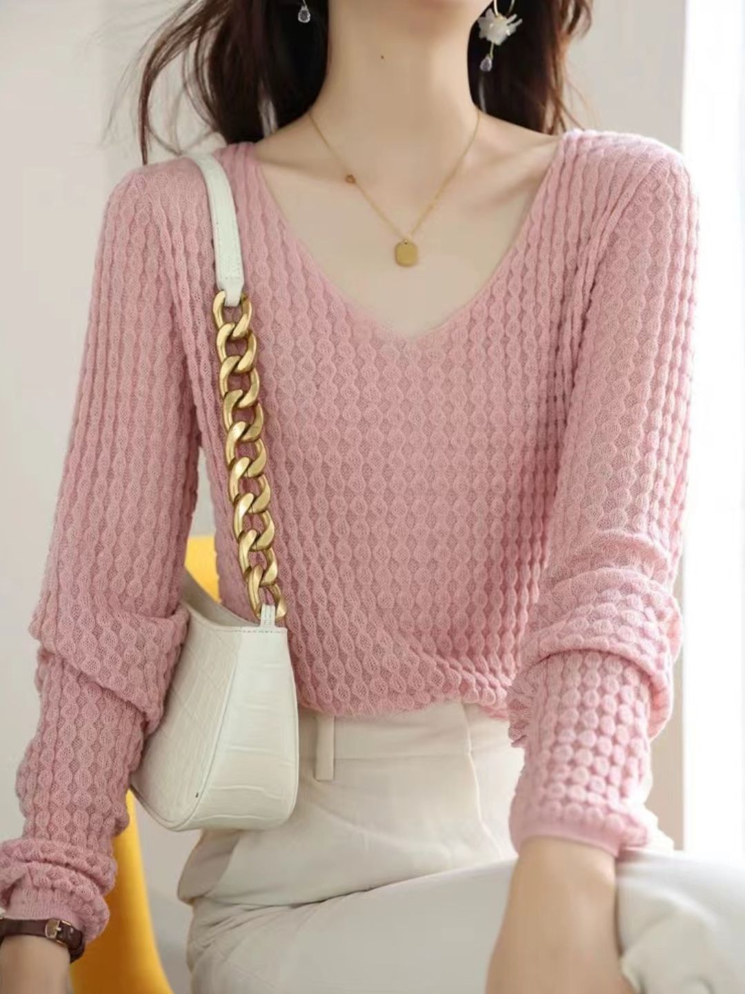 Loose V-Neck Knitted Top