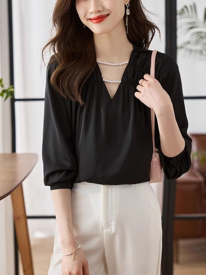 Versatile Pearl Chain Chic Top - Black