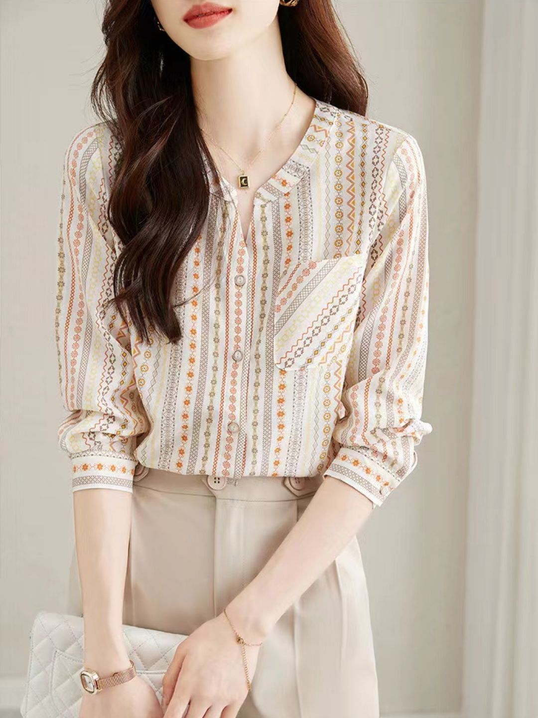 V-neck Print Chiffon Top
