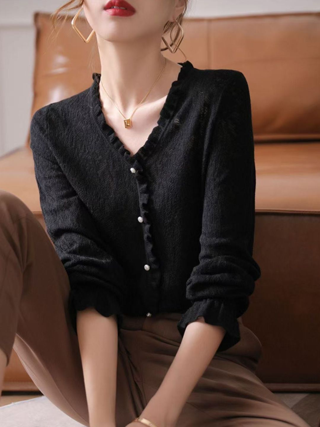 Hollow Fungus Lace V-Neck Top - Black