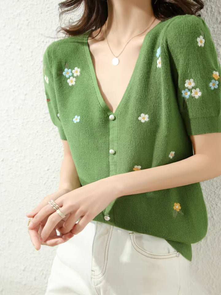 Embroidered Flower Knitted V-neck T-shirt