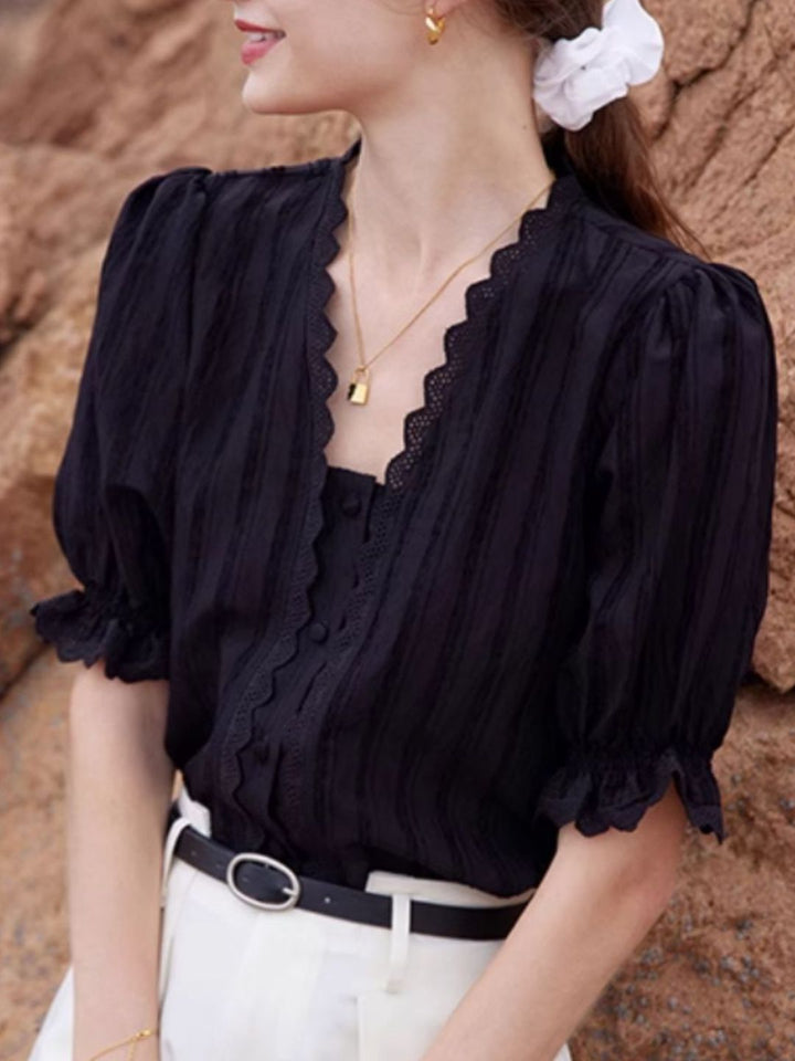 Lace V-neck Short-sleeved Shirt